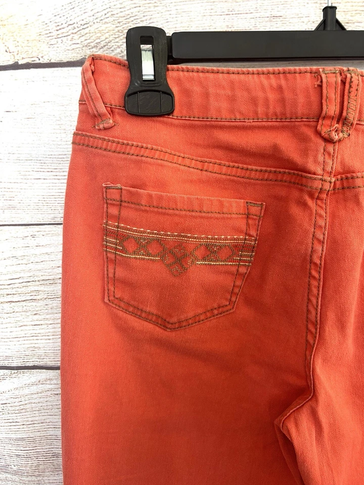 Джинсы узкие искусственно состаренные оранжевые с вышивкой для девочек Mudd размер 16 - Изображение 3 из 4