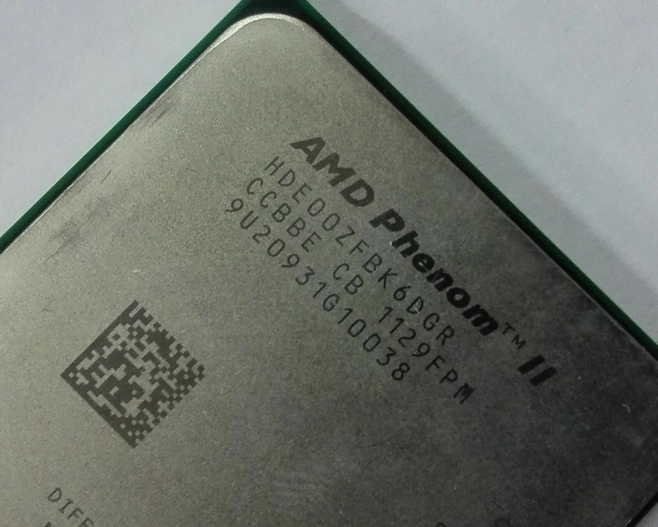 AMD Phenom II X6 1100T Desktop CPU Black Edition Socket AM3 HDE00ZFBK6DGR 125W - Image 2 of 3