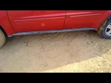 EQUINOX   2005 Rocker Panel Moulding 330858