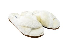 Old Navy Slippers Shoes Womens Size 9 White Faux Fur Slide Lined Cozy Winter