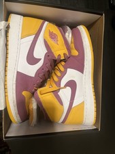 Jordan 1 GS Brotherhood 5Y Youth Sneakers Pre-owned Great Condition, OG All