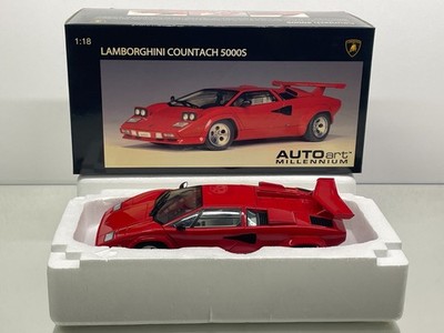 AUTOART 74531 LAMBORGHINI COUNTACH 5000S -RED 1:18 rare- GOOD IN BOX
