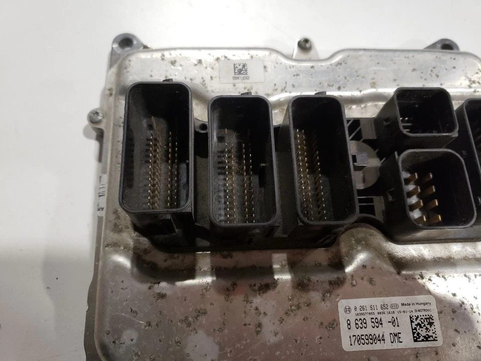 Módulo de control del motor ECU - BMW 328XI 2015 sedán F30 N20 - 14-18 OEM 8639594 Foto 3 de 4