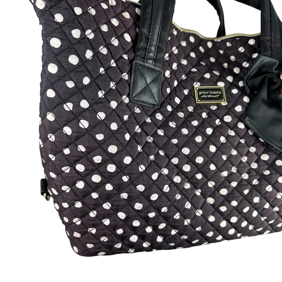 Bolso de Lona Betsey Johnson Lunares Negro Blanco Nueva York Noche Fin de Semana Foto 2 de 4