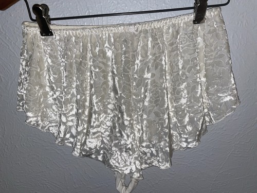 Pantalones Cortos para Dormir Victorias Secret M Burn Out Flutter Marfil Tap PRATY De Colección Cómodos - Imagen 4 de 8