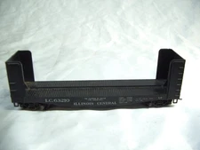 HO Athearn 1451 Illinois Central 40' Bulkhead flat car   Rd # 63210 Built