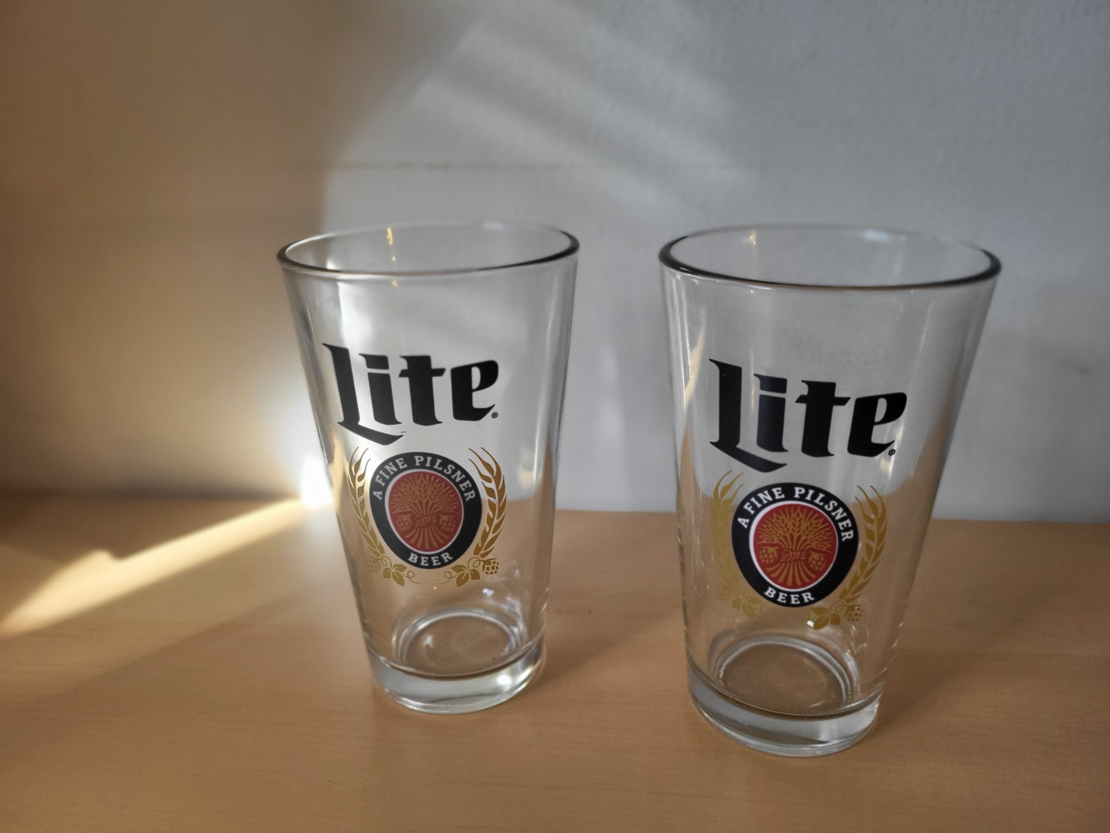 2- New Miller Lite A Fine Pilsner Beer 16 ounces gold wheat stalks beer glasses