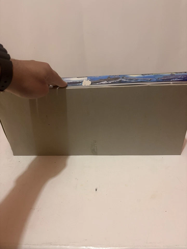 ARII 1/800 U.S.S. AMERICAN CV-66 AIRCRAFT CARRIER #A131 - MOTORIZED - Image 3 of 4