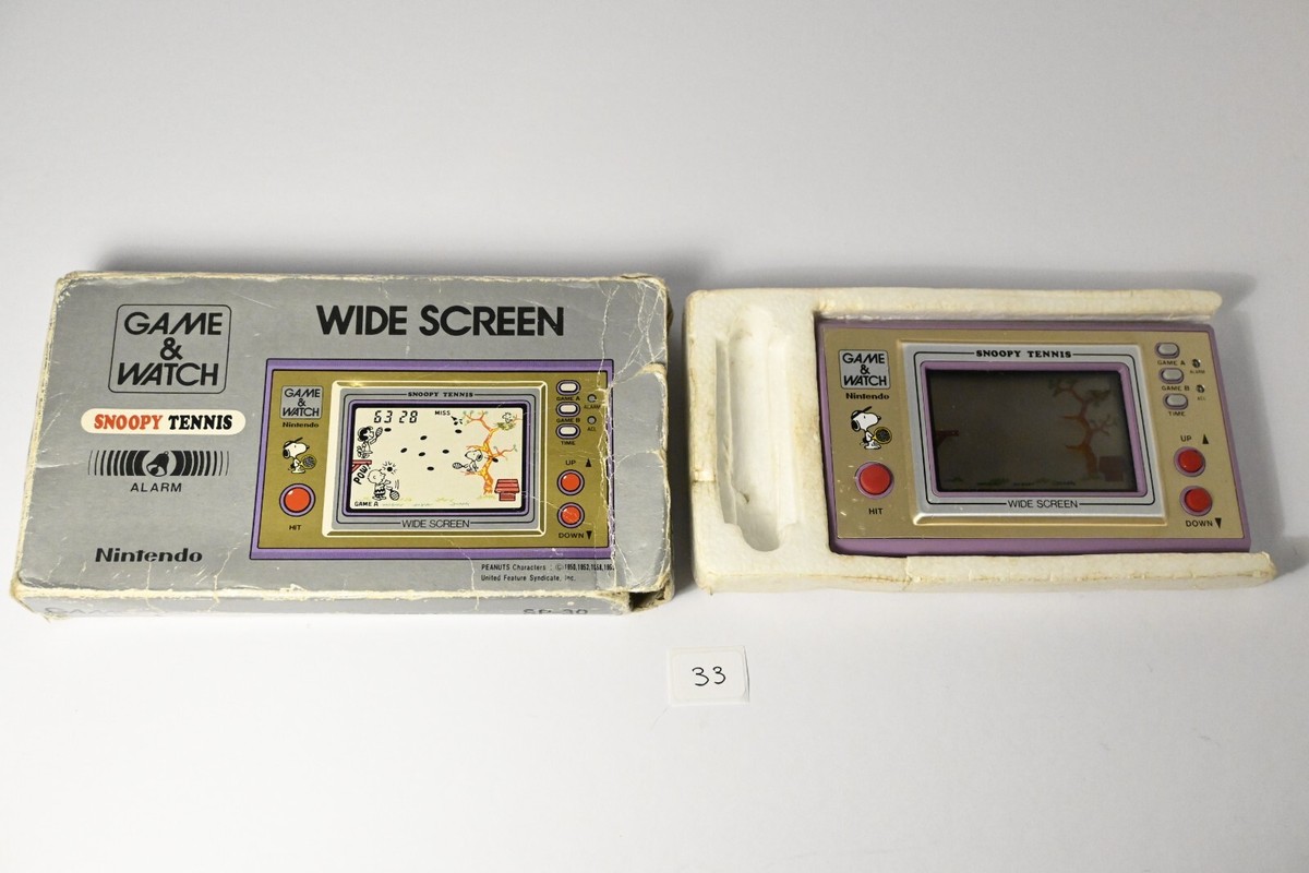 Vintage Boxed Nintendo Game And Watch electronic console Snoopy