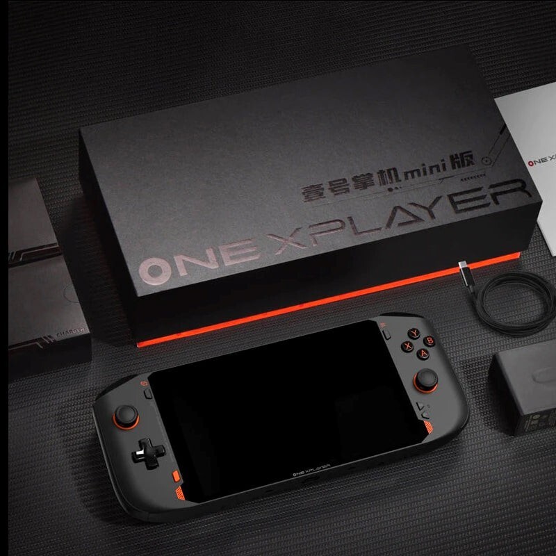 OneXFly 7840U Handheld 7