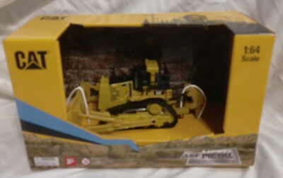 CAT D11 Track Type Tractor 1:64 Scale from DM Diecast Masters
