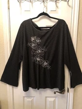 VENEZIA BRAND BLACK AND WHITE STRIPED BLOUSE-WHITE FLORAL EMBROIDERY-26/28