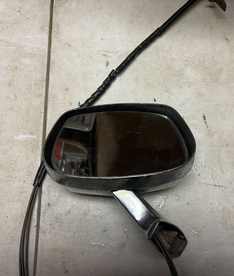 Espejo retrovisor remoto izquierdo del lado del conductor Buick Skylark GS Riviera Electra LeSabre 1970-72 Foto 3 de 4