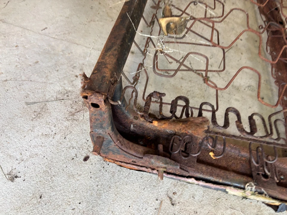 1973 1974 1975 1976 DODGE DART DUSTER SCAMP BANCO DIANTEIRO SEÇÃO INFERIOR BASE - Imagem 3 de 4