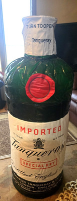 HUGE 27  Tanqueray Gin LARGE DISPLAY DUMMY BOTTLE Store Display  (EMPTY)