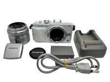 "Count 521" MINT Olympus PEN Lite E-PL6 White 16.1MP Digital Camera 14-42 Lens