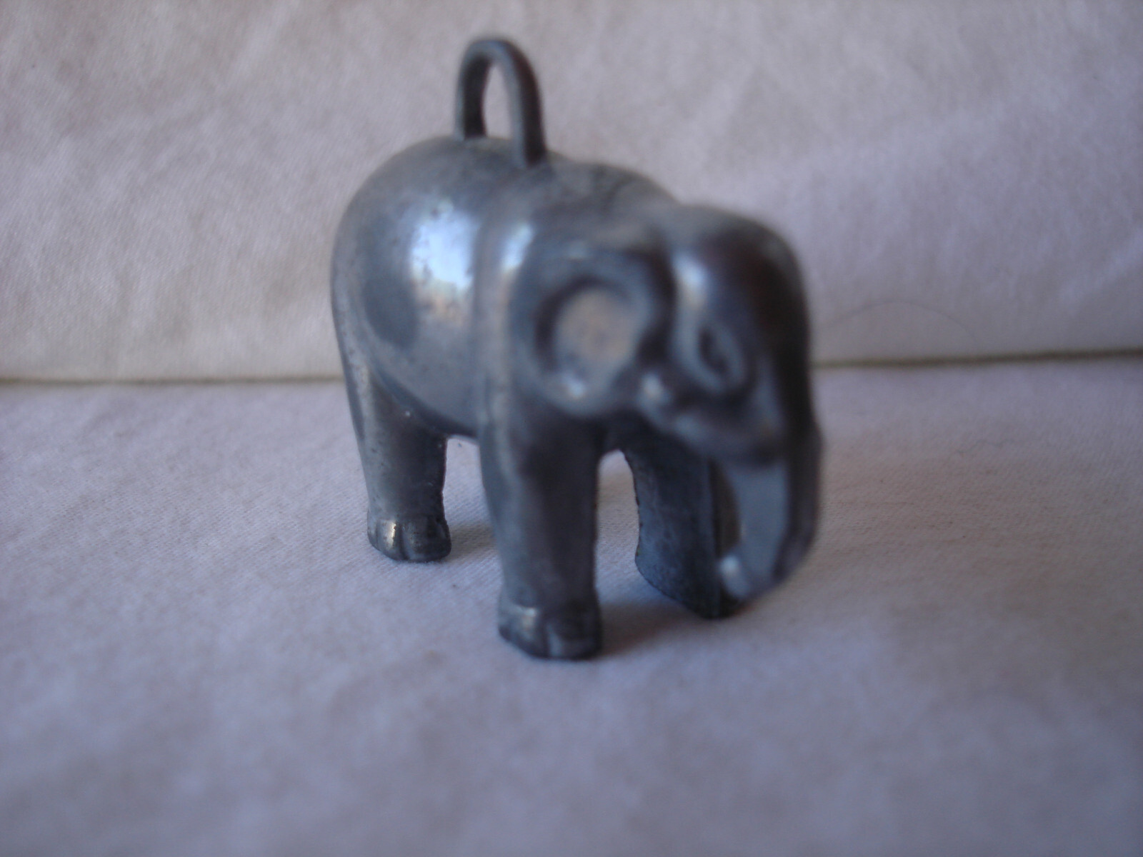 Small Silver-tone Solid Metal Elephant Pendant Ch… - image 2