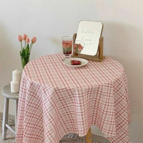 Geometrische Tischdecken