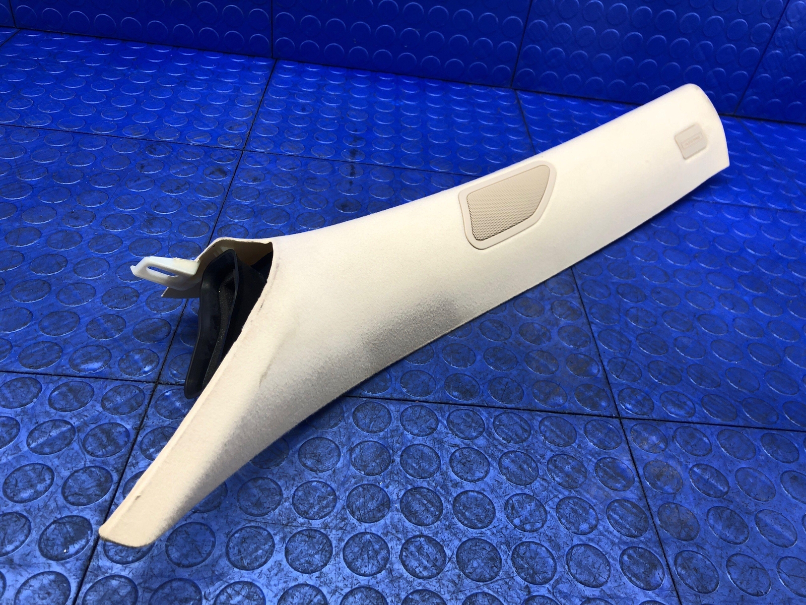 2017-2021 MASERATI LEVANTE OEM FRONT LEFT RIGHT A PILLAR TRIM PANEL SET BEIGE