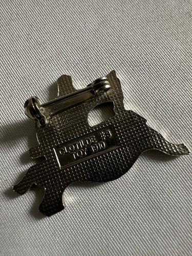 1910 Clotilde Sewing Machine with Floral Designs Lapel Pin Enamel B15 - Picture 2 of 3