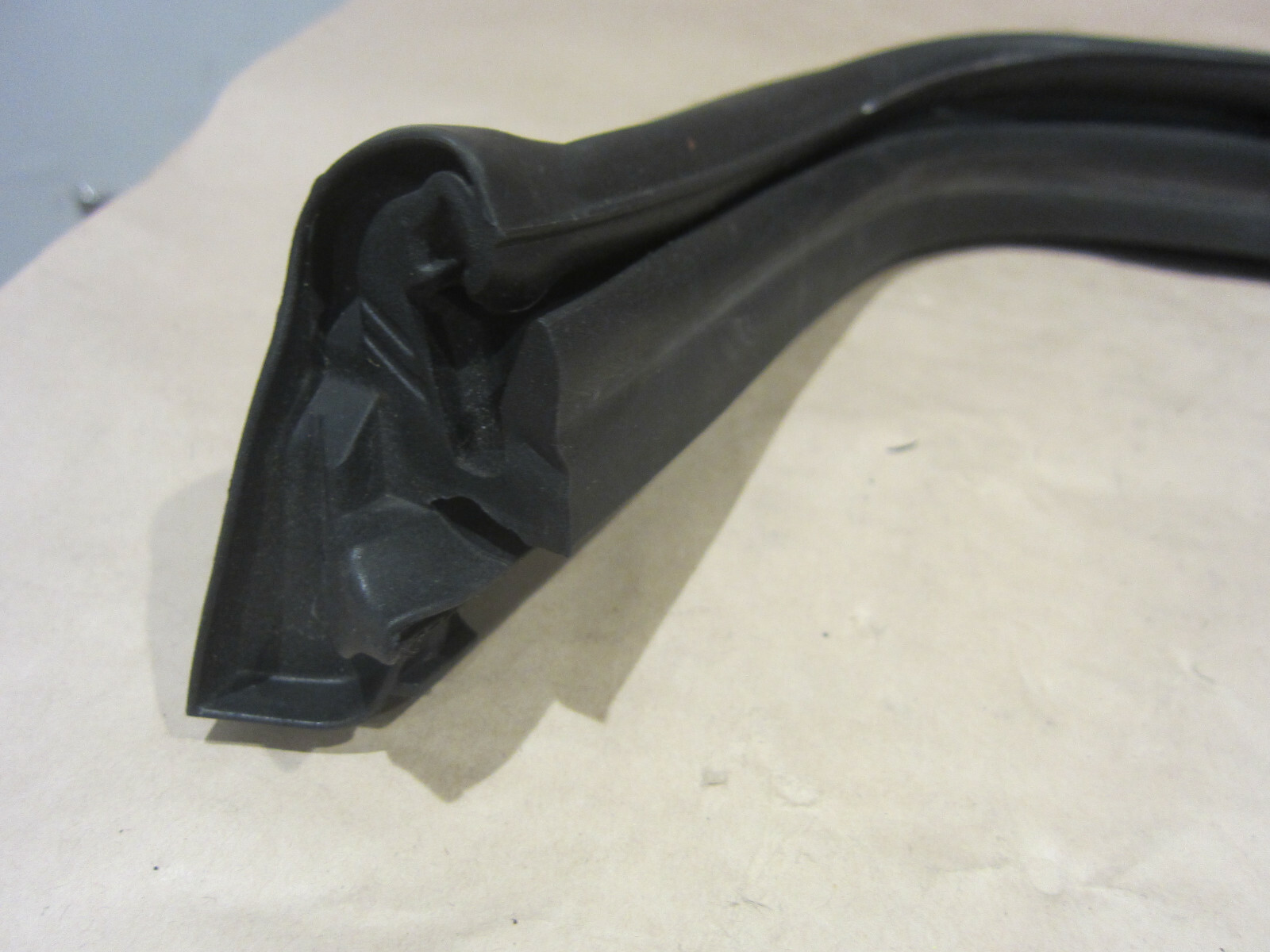 Ferrari 458, 488 - External Seal For Rear Window - P/N 82201200