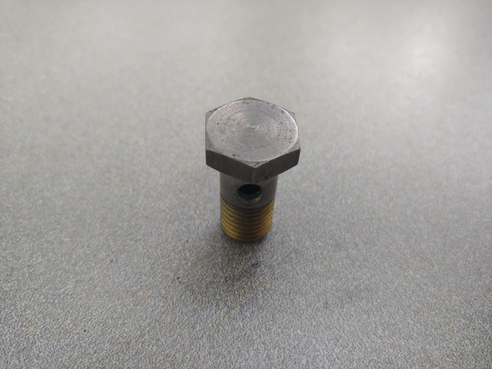 EXCELENTE USADO ORIGINAL PORSCHE 911 930 TURBO PUERTA DE RESIDUOS BANJO PERNO HUECO Foto 4 de 4