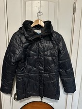 Woman’s Size Small Columbia Sportswear Hooded with Fur Lined In Hood Black Zip
