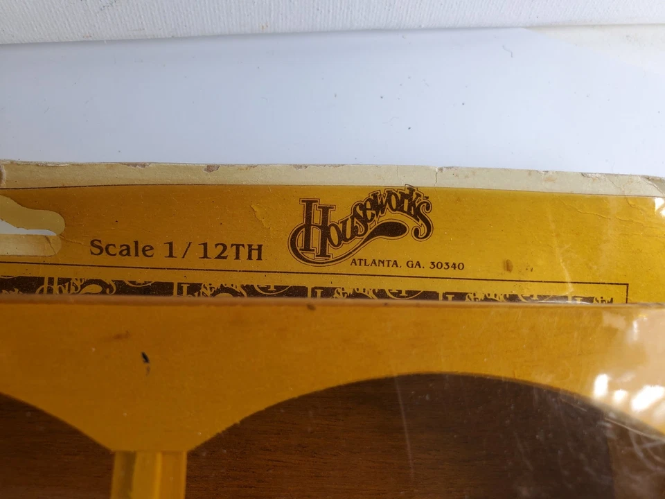 Librería triple miniatura Houseworks Dollhouse con gabinetes #5009 escala 1:12 NUEVA Foto 4 de 4