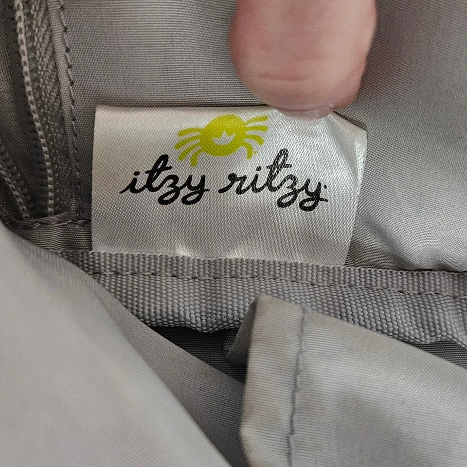 Сумка для подгузников Itzy Ritzy рюкзак черная елочка искусственная кожа изолированные карманы - Изображение 4 из 4