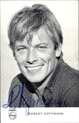 Ak Schauspieler Robert Hoffmann, Portrait, Autogramm - 10905523