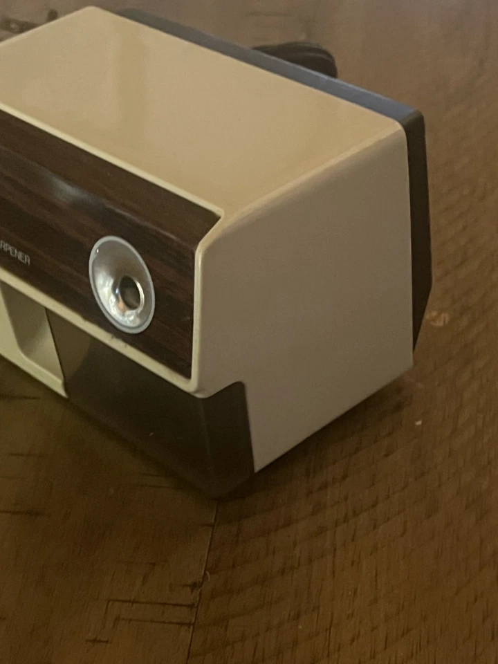 Panasonic KP-110 Auto Stop Electric Pencil Sharpener Tested Vintage - Image 4 of 4