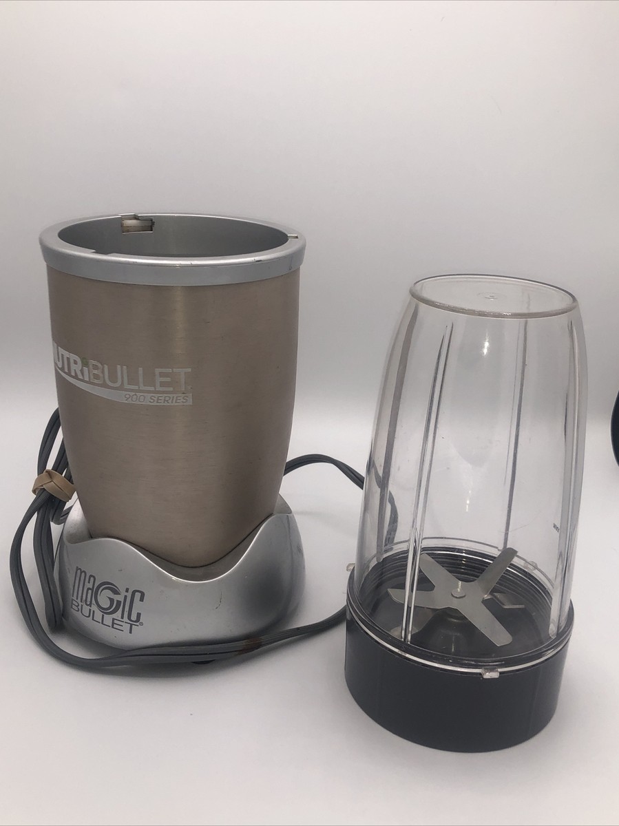 未使用◎NUTRIBULLET magic bullet 900 NB201 Nutribullet Pro 900 Series Magic Bullet Blender Nb-201 With