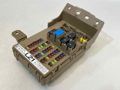 Fits 15 - 19 SUBARU LEGACY OUTBACK Cabin Fuse Relay Junction Box OEM