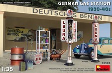 German Gas Station 1930-40s Diorama 1:35 Plastic Model Kit MINIART