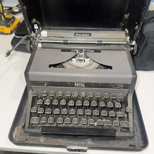 VTG Portable Manual Typewriter ROYAL Quiet De Luxe Glass Keys Black w Case As Is thumbnail