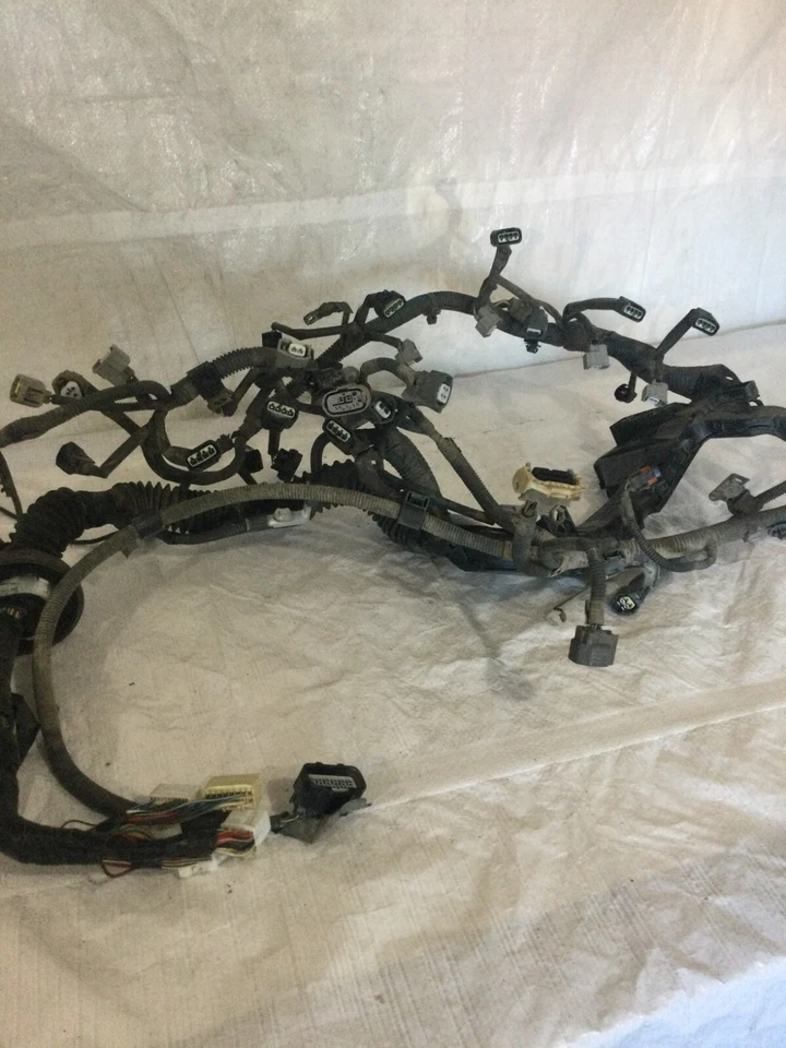 Arnés de cableado del motor Toyota 4Runner 2005 OEM 82121-35A10D Foto 3 de 4