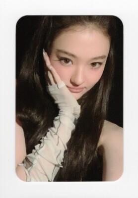 MEOVV - 1st EP Album MY EYES OPEN VVIDE [EVERLINE] PREORDER