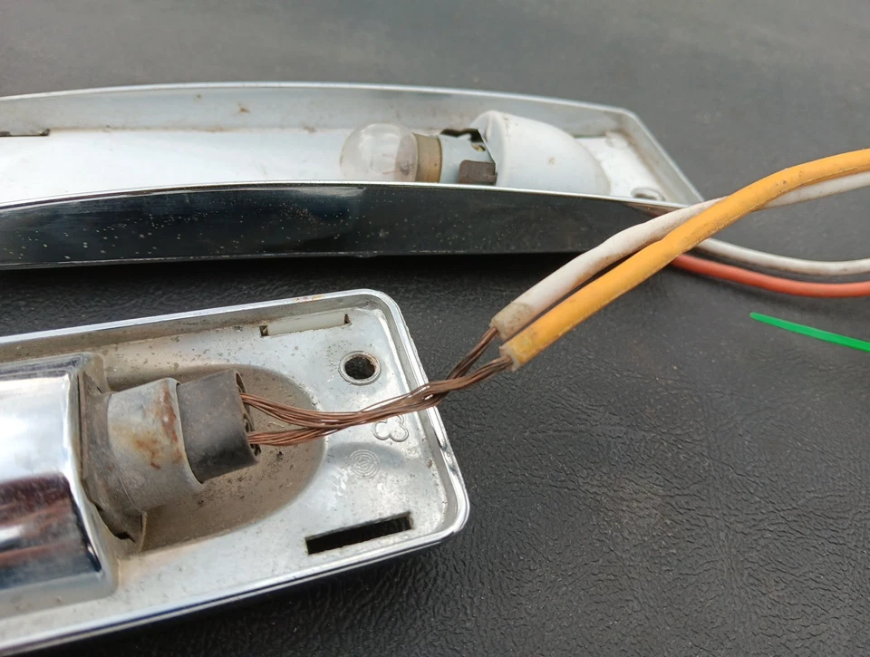 Оригинальные задние купольные фары для салона 1967 Caprice - Изображение 3 из 4