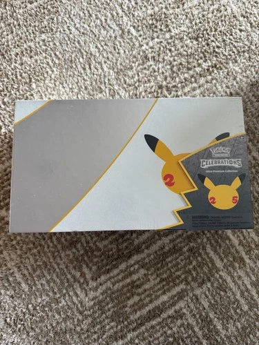 Pokémon POK80914 TCG Celebrations: Ultra Premium Collection