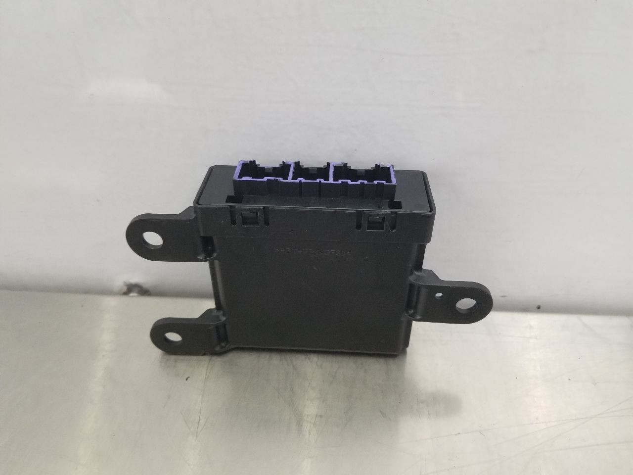 Maserati Levante Parking assist module P/N 670100874