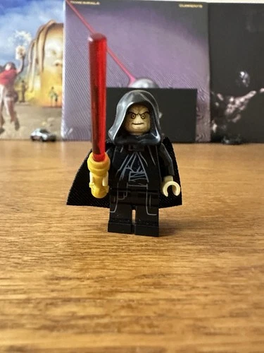 LEGO Star Wars Emperor Palpatine Minifigure with Cape Hood 75183