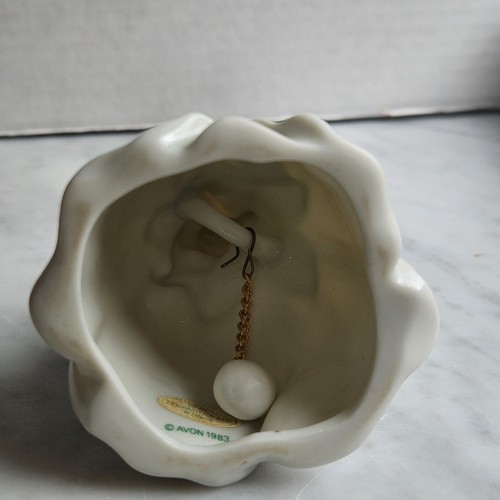 Ceramic Flower Shaped Bell with Pixie Elf and Four-Leaf Clover by Avon 1983 - Bild 5 von 6