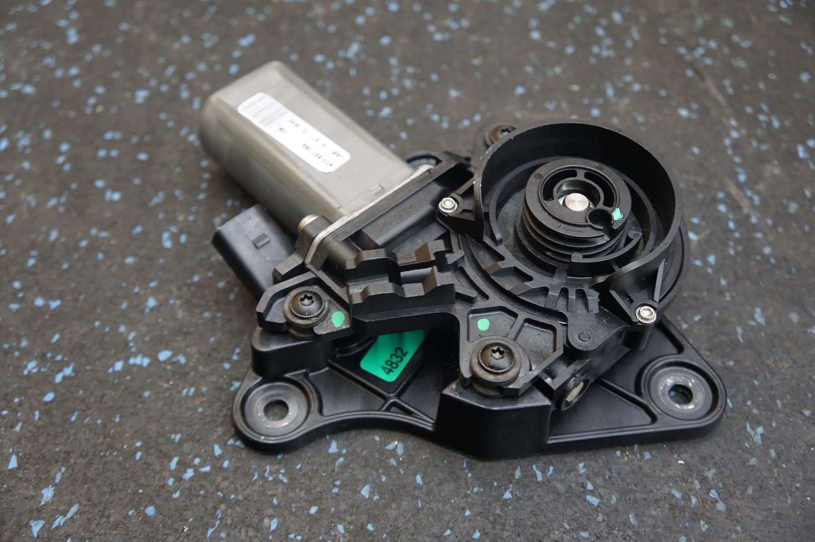 Front Left Door Drive Unit Motor 4F0837059 OEM Bentley Flying Spur 2014