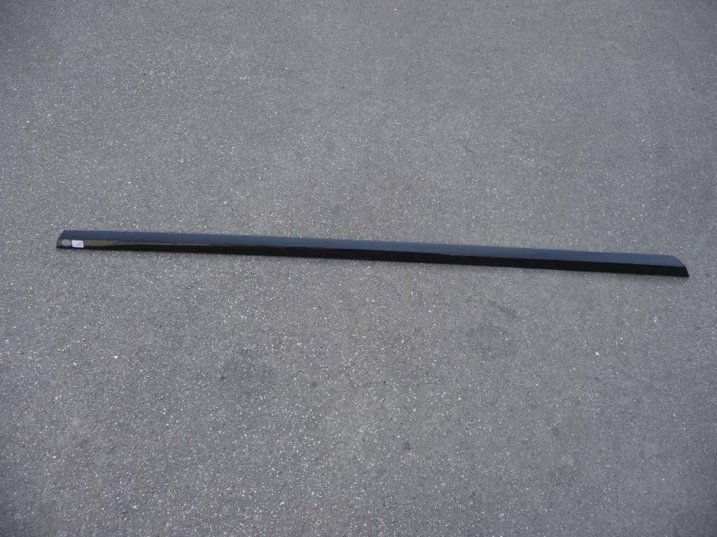 2020 Bentley GT Right Door Protection Trim Black Lower Molding 3SD853516 OE