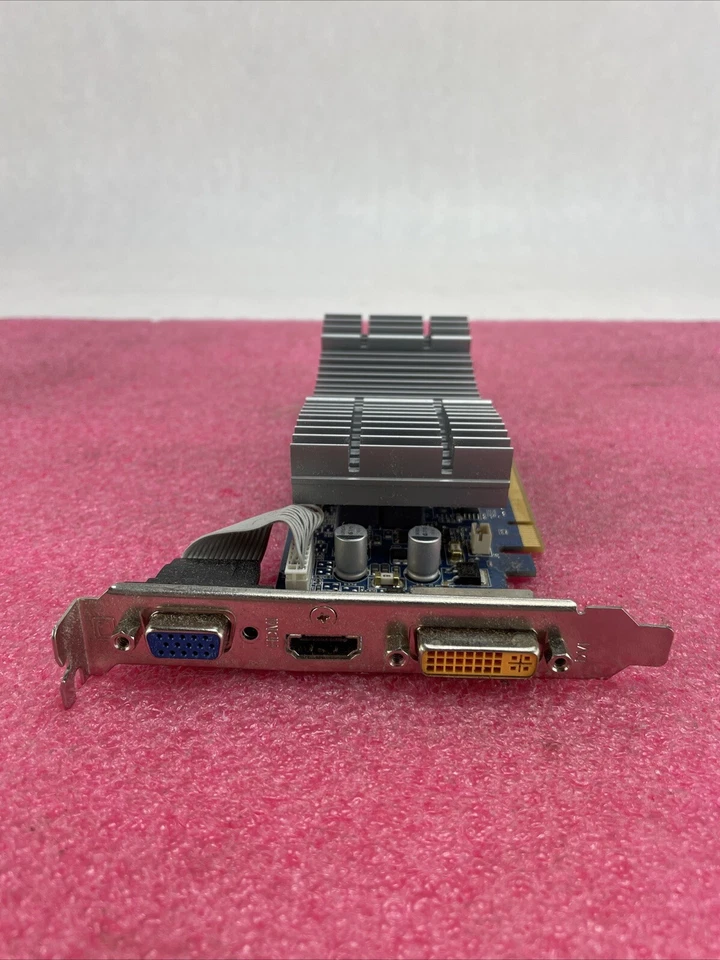 ASUS EN8400GS Silent/DI/512MB GDDR2 PCIe graphics Card - Image 4 of 4