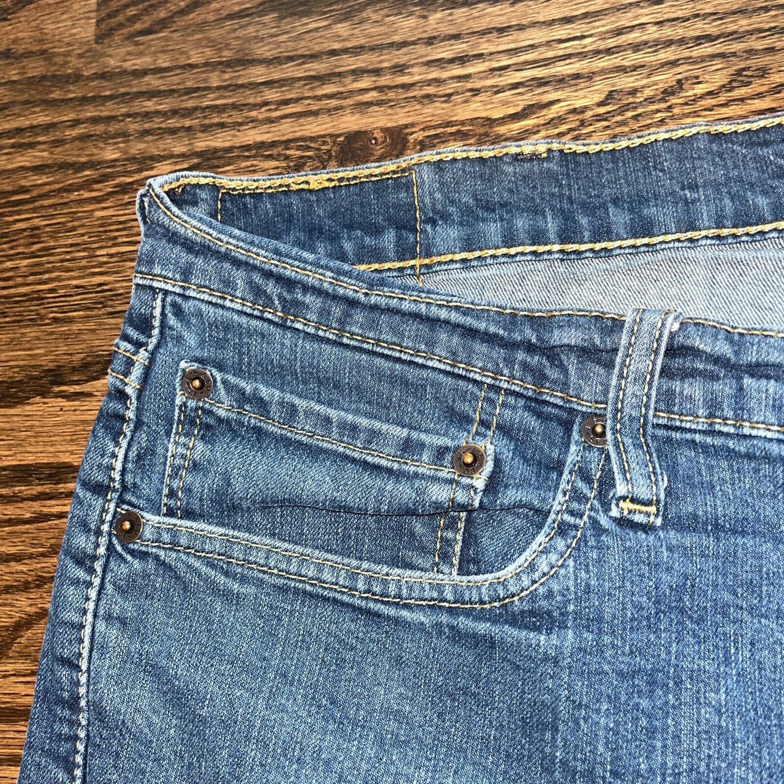Levi's 541 Jeans Men's 37 X 28 Med Wash Blue Denim Athletic Fit Relaxed Stretch - View 2