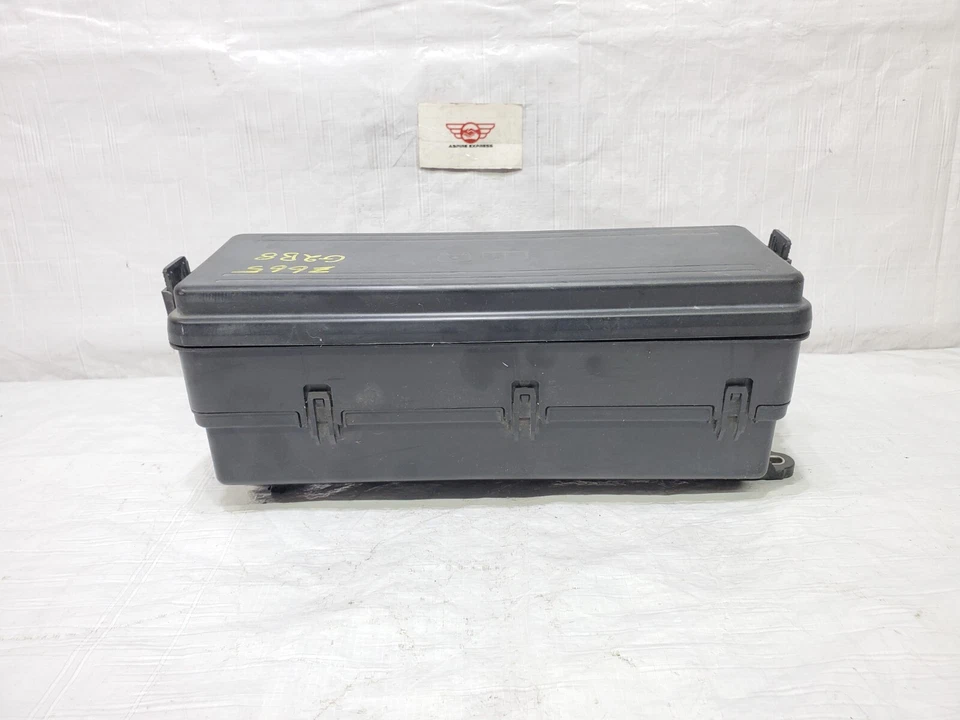 2018-2020 Land Rover Range Rover Sport Front Engine Fusebox Power Relay Fuse Box - Image 2 of 4