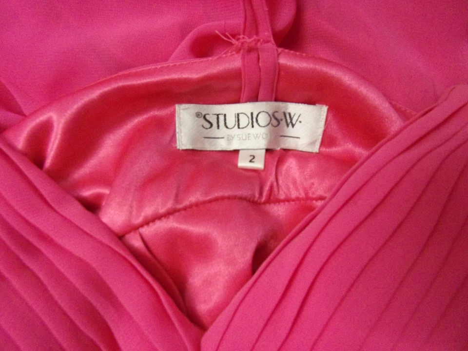 Studio S.W./ Sue Wong Long Pink Gown Deaded Waist Size 2 100% Poly VGC - Image 3 of 4