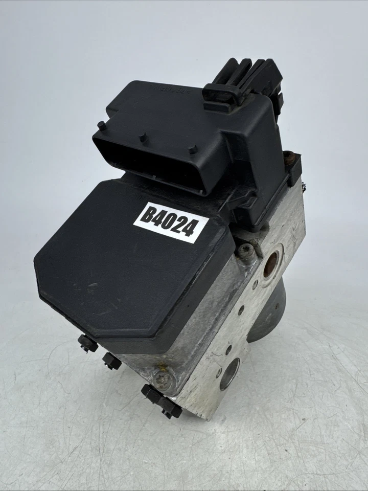 1998-2001 AUDI A6 C5 - ABS PUMP / Control Module UNIT 8E0614111A - Imagem 4 de 4