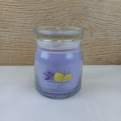 13 oz 2 wick Lemon Lavender Yankee Candle